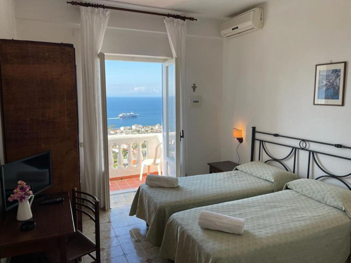 Hotel Residence - Parco Mare Monte Casamicciola Terme Номер фото