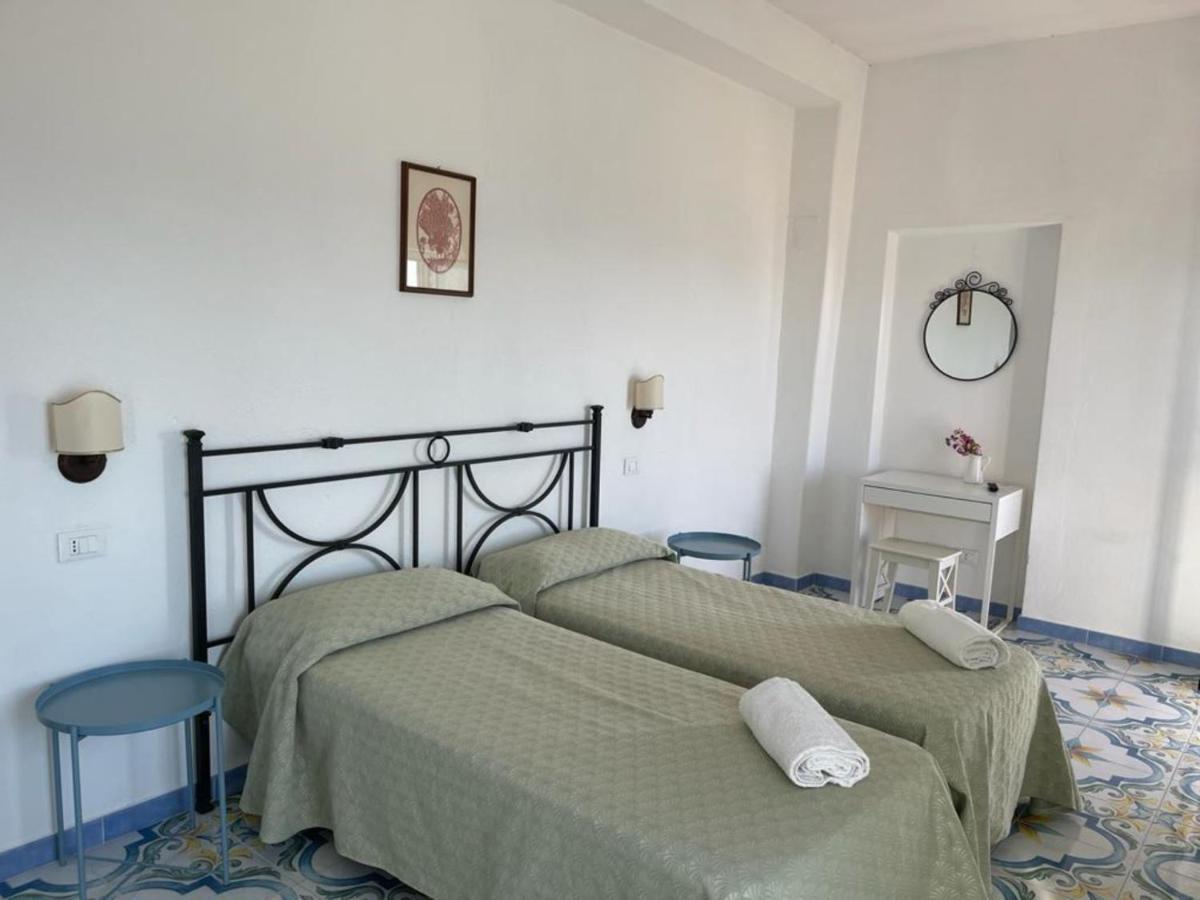 Hotel Residence - Parco Mare Monte Casamicciola Terme Номер фото